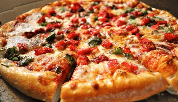Hot & Spicy Chicken Tikka Pizza